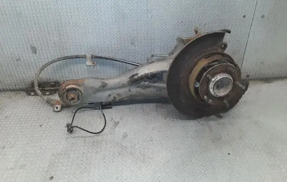 Rear wheel hub spindle/knuckle