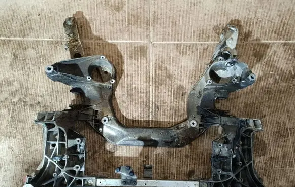 BMW 6 F12 F13 Front subframe 6799321