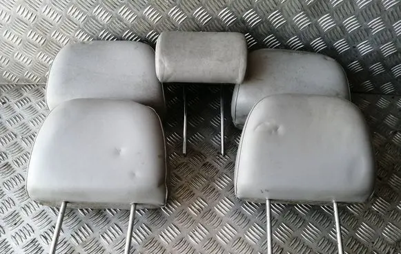 Hyundai Santa Fe Front seat headrest 