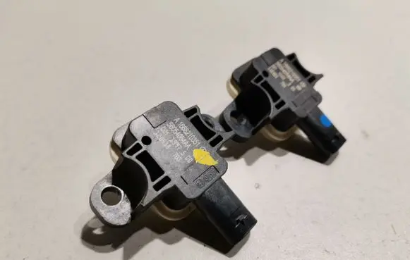 Jeep Grand Cherokee Airbag deployment crash/impact sensor A1668210351