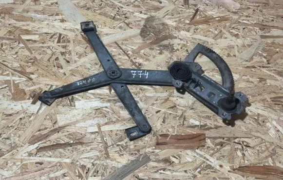 Mercedes-Benz E W124 Front window lifting mechanism without motor