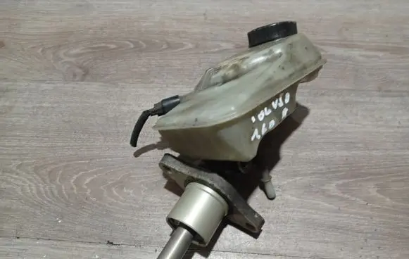 Volvo V50 Master brake cylinder 03350886561 03350886551