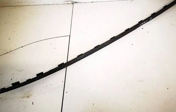 Opel Meriva A Windshield trim 