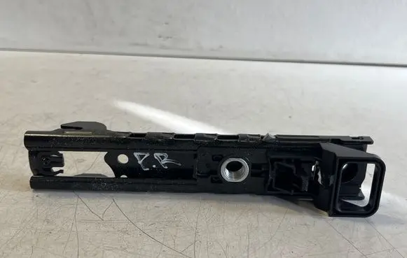 Audi Q7 4M Seat belt adjustment rail 4M0857819