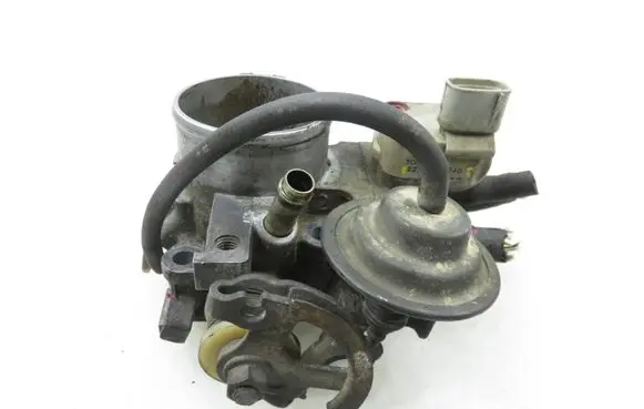 Toyota RAV 4 (XA10) Throttle body valve 8945222090 2227074240