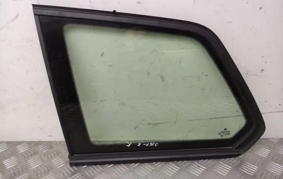 Volkswagen Golf VII Rear side window 5G9845297