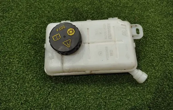 Renault Trafic III (X82) Brake fluid reservoir 460913647R 93459234
