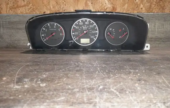 Nissan X-Trail T30 Speedometer (instrument cluster) EQ320 51200016