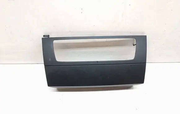BMW 3 E90 E91 Radio/GPS head unit trim 9118703 51459118703