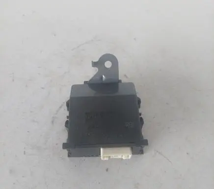 Lexus RX 450H Door central lock control unit/module 8597048040 0515004380