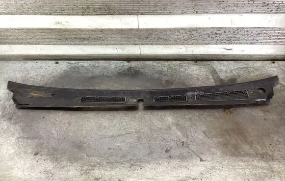 Opel Frontera A Wiper trim