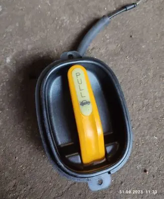 Hyundai Sonata Loading door exterior handle/bracket 812213K000