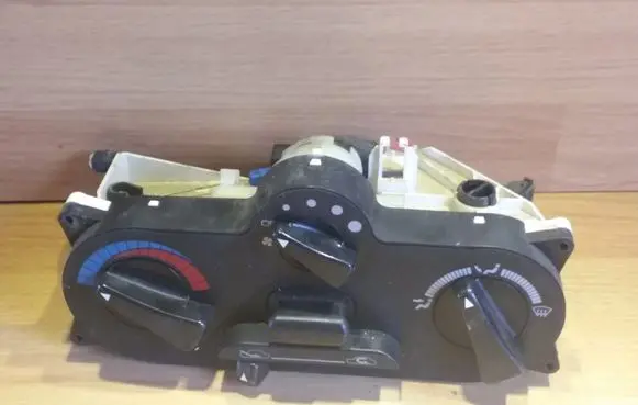 Mitsubishi Carisma Climate control unit 9041704717
