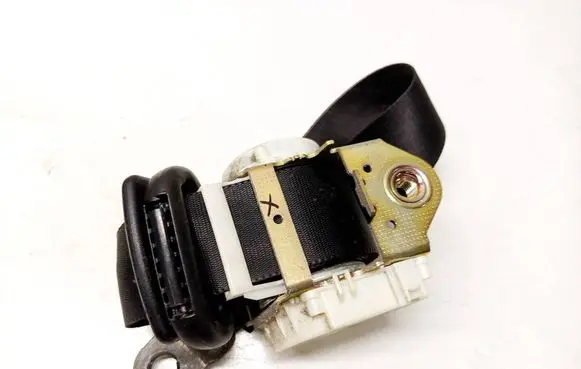 Ford Focus Front seatbelt 33032388G