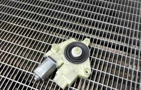 Volkswagen ID.3 Rear door window regulator motor 5Q4959812F
