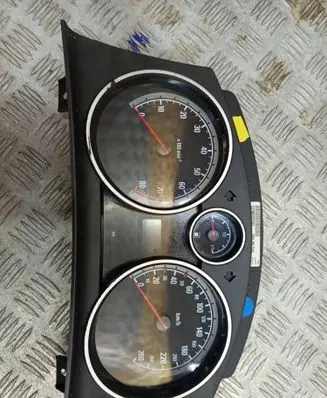 Opel Astra H Speedometer (instrument cluster) 13186322HD