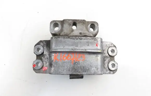 Volkswagen PASSAT B6 Gearbox mounting bracket 3C0199555P