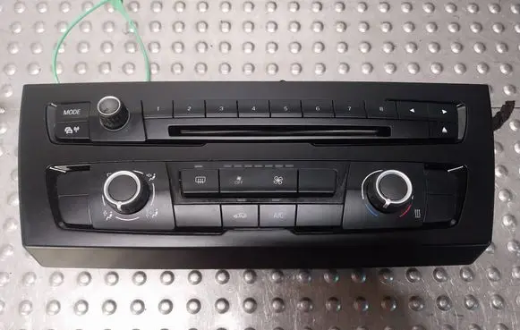 BMW 1 F20 F21 Climate control unit 9207197