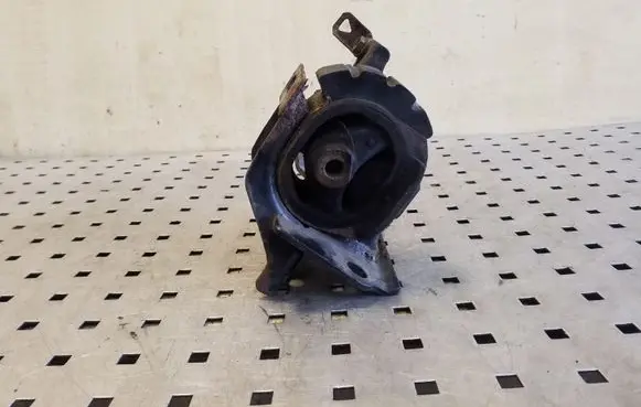 Toyota Corolla Verso E121 Gearbox mount