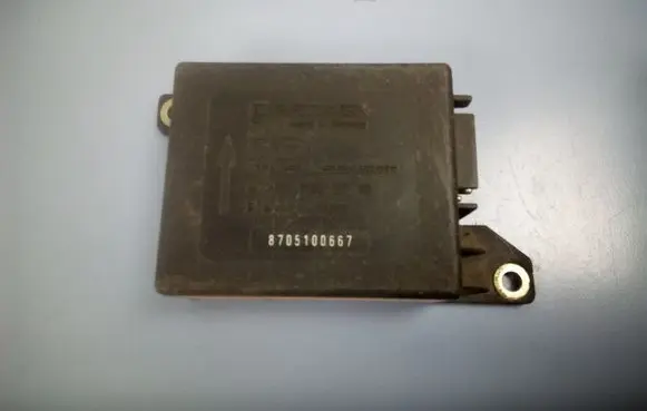 Mercedes-Benz E W124 Airbag control unit/module 0038200710 841Z1000