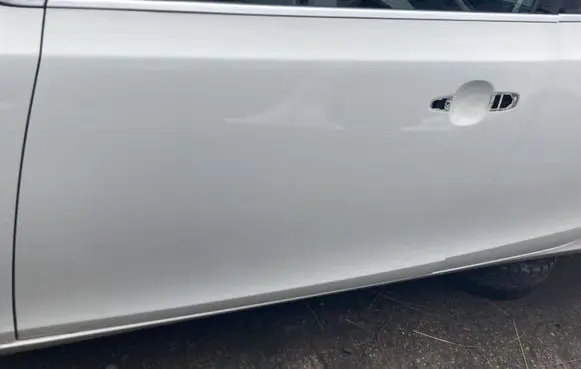 Volvo V40 Front door