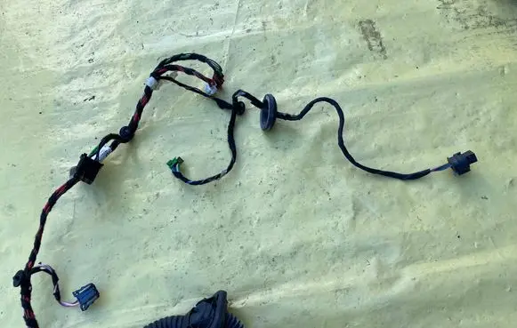 Mercedes-Benz C AMG W204 Rear door wiring loom A2044401705
