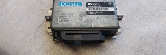 BMW 5 E34 Engine control unit/module 0281001122 2242212