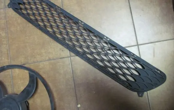 KIA Ceed Front bumper lower grill