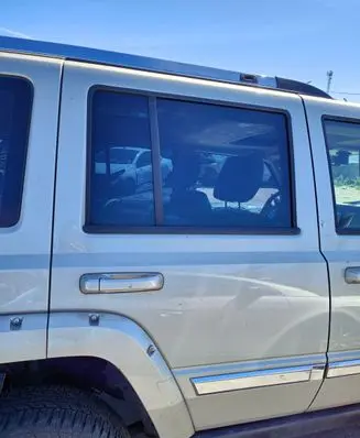 Jeep Commander Rear door 240KW