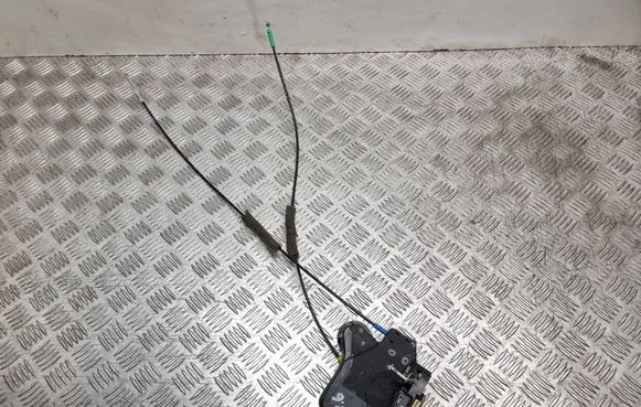 Toyota Corolla Verso E121 Rear door lock PBTABSGF15