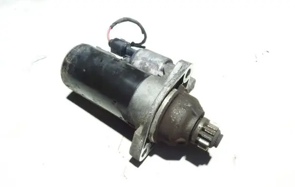 Volkswagen PASSAT B7 Starter motor 0001153009 02M911024C