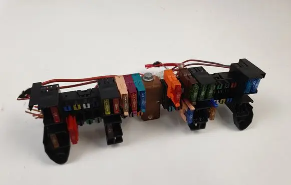 Mercedes-Benz Vito Viano W639 Fuse module A6395400150