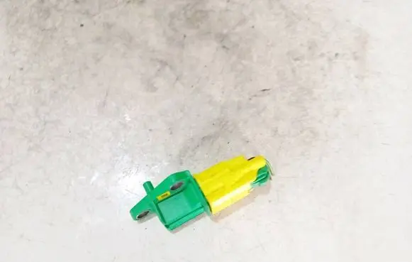 Volkswagen Golf V Airbag deployment crash/impact sensor 1K0909606c 5WK43544