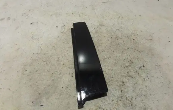 Peugeot 208 Rear door trim (molding) 9823231480