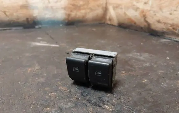 Seat Ibiza III (6L) Electric window control switch 6Q0959858