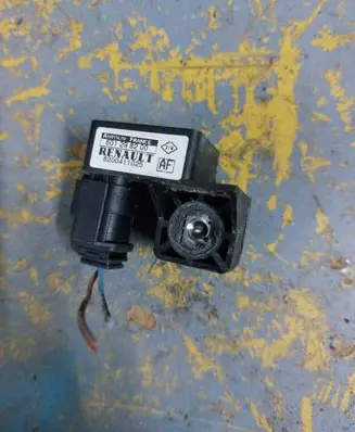 Renault Scenic II - Grand scenic II Airbag deployment crash/impact sensor 601298200 8200411025