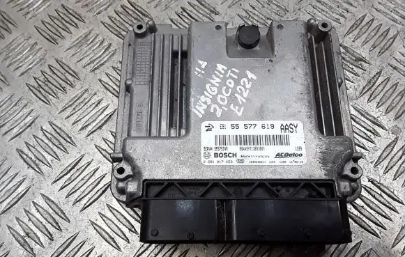 Opel Insignia A Engine control unit/module 555776190281017453