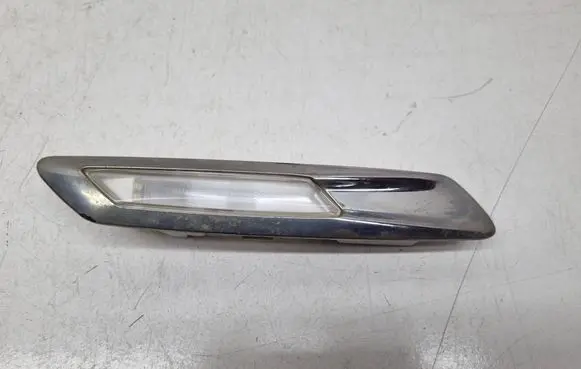 BMW 5 F10 F11 Front fender indicator light 7154167