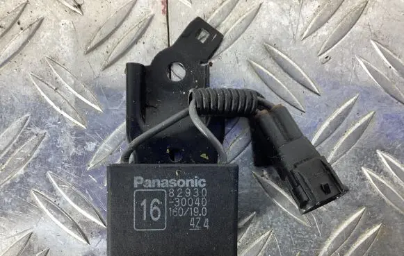 Lexus RX 450H Other relay 8293030040