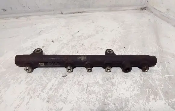 Nissan Primastar Fuel main line pipe 8200347176 0445214024