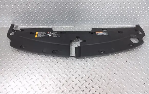 Chevrolet Volt I Radiator trim 22839771