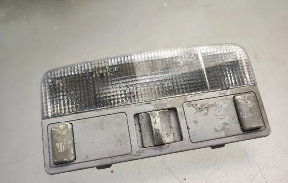 Volkswagen PASSAT B5 Front seat light 8D0947111ED