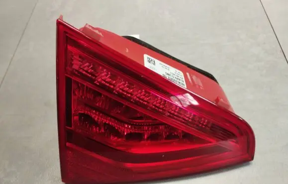 Audi A5 Sportback 8TA Tailgate rear/tail lights 8T0945093C