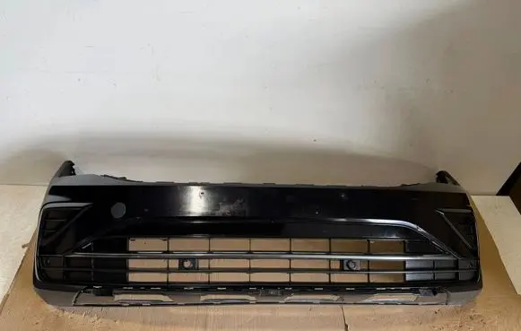 Volkswagen Tiguan Front bumper 5NA807221C
