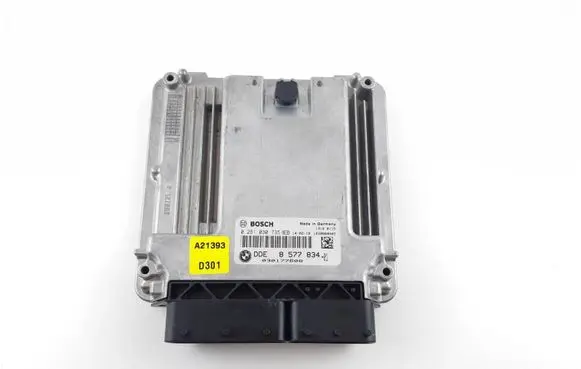 BMW 3 F30 F35 F31 Engine control unit/module 8577834 0281030735 030177608