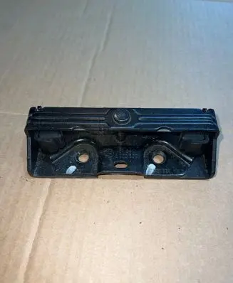 BMW X5 E53 Tailgate lock loop/hook striker 8408859
