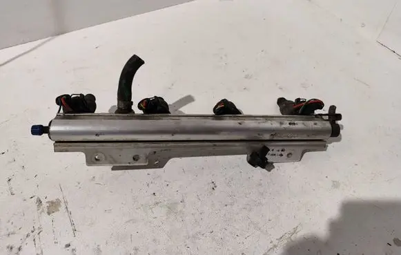 Volvo S40, V40 Fuel main line pipe 9186168 66014R