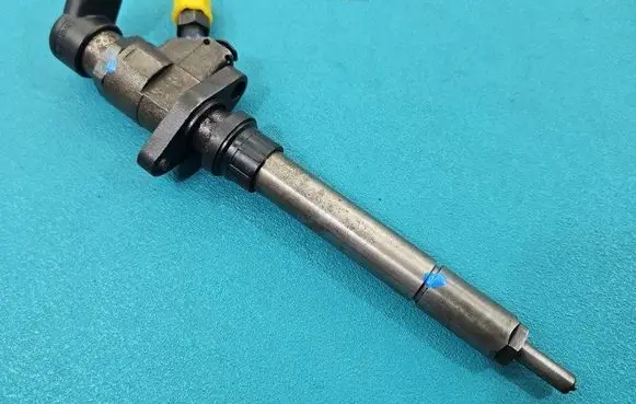 Fuel injector