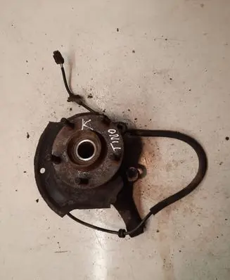 Nissan Almera Tino Front wheel hub