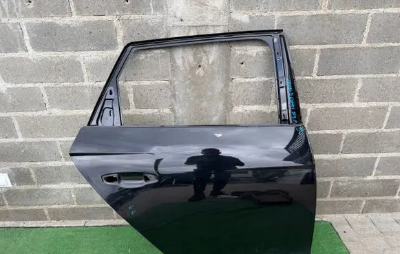 Seat Leon (5F) Rear door 